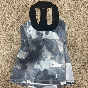 Lululemon tank